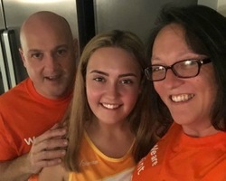 Lauren with her mum and dad (cropped)
