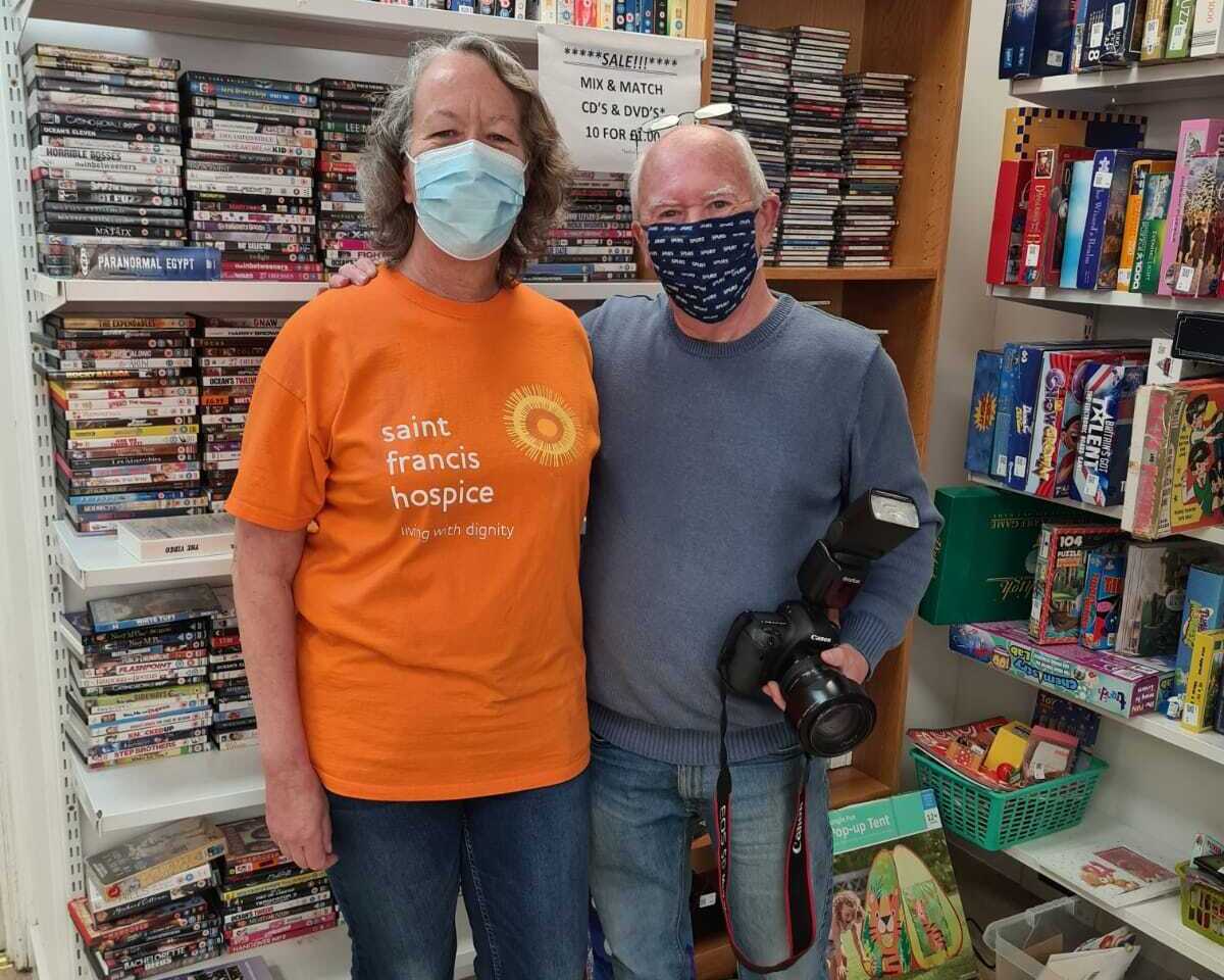 Volunteers Louise Weatherby and Pete Henwood (cropped)