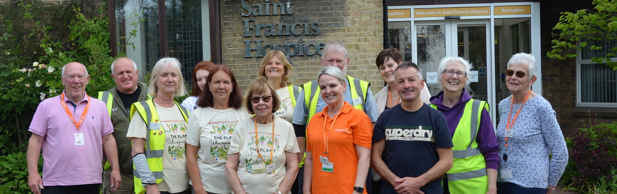 Group photo of volunteers (cropped)