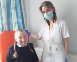 Rose Harris with therapist Klaire Craven 2 (cropped)