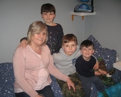 Linda - the last time she weas with her grandchildren in Catalonia in January 2020 (cropped)