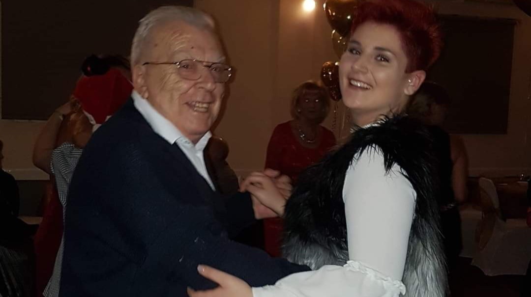 Jasmin with her grandad Ken (cropped)